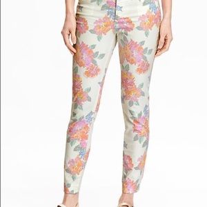 White floral pixie pants